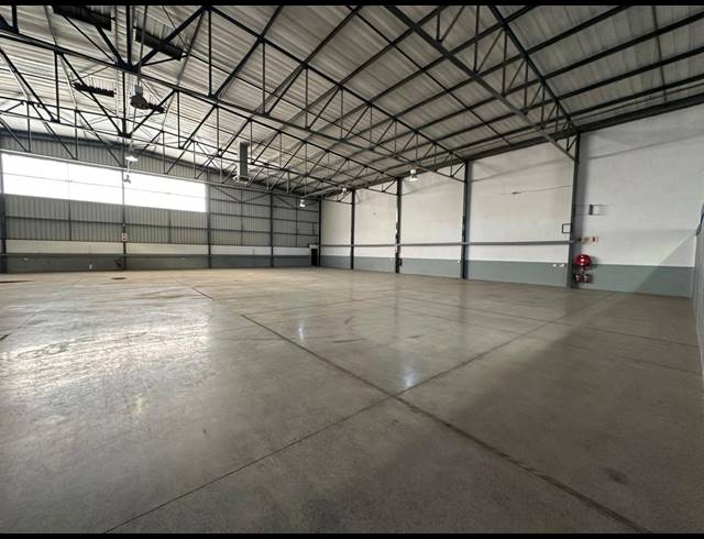 2,294M² WAREHOUSE TO LET IN COSMO BUSINESS PARK